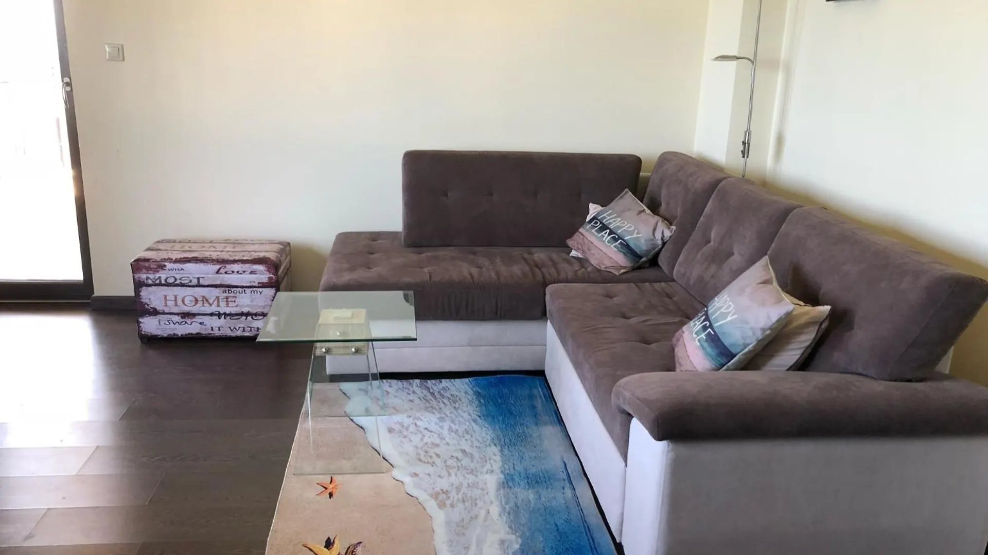 Spacious Seaview Apartments, 100M To The Beach غولدن ساندز شقة