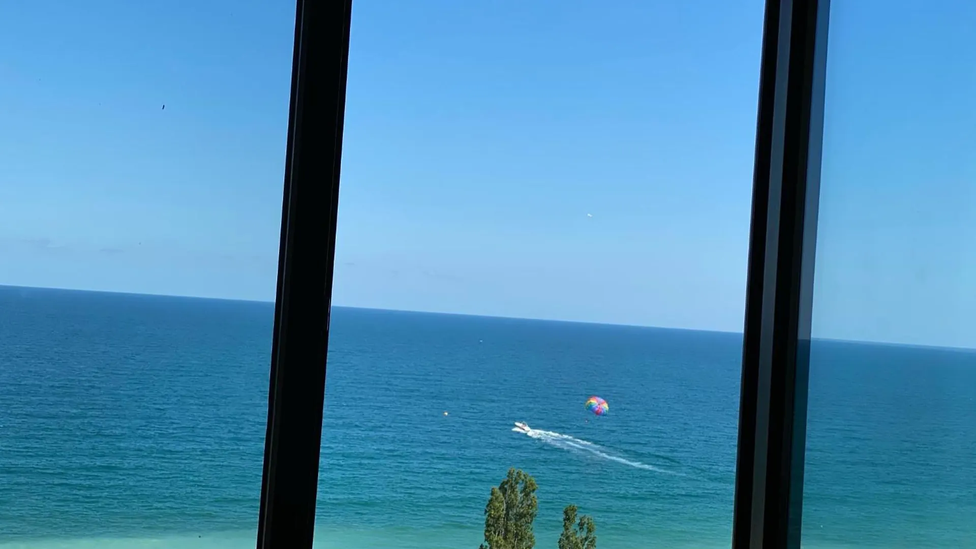 Spacious Seaview Apartments, 100M To The Beach غولدن ساندز
